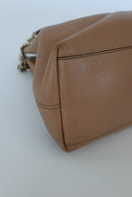 Load image into Gallery viewer, GUCCI | MEDIUM SOHO CHAIN BAG | TAN