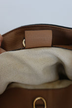 Load image into Gallery viewer, GUCCI | MEDIUM SOHO CHAIN BAG | TAN