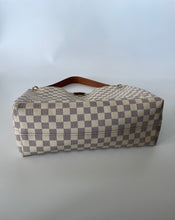 Load image into Gallery viewer, Louis Vuitton, LV, LV Graceful, Louis Vuitton graceful, LV GRaceful MM, Graceful MM, Louis Vuitton Graceful MM, Louis vuitton Damier azur, Damier azur handbag, Damier Azur, Damier Azur graceful handbag, Damier Azur Graful MM, Preloved handbags, Preluxe
