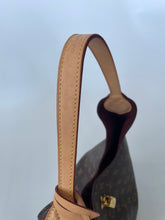Load image into Gallery viewer, LOUIS VUITTON | FLOWER HOBO | MONOGRAM
