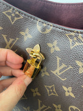 Load image into Gallery viewer, LOUIS VUITTON | FLOWER HOBO | MONOGRAM
