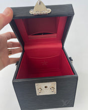 Load image into Gallery viewer, Louis vuitton, LV, Louis vuitton bleecker box, LV bleecker box, bleecker box, bleeker box, epi bleecker box, Louis vuitton epi handbag, Louis vuitton epi trunk, Louis vuitton epi bleecker box, LV trunk, epi trunk, preluxe, preloved preloved louis vuitton