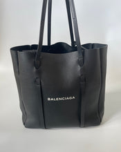 Load image into Gallery viewer, Balenciaga, Balenciaga tote, Designer tote, Balenciaga sale, Everyday tote small, Balenciaga everyday tote, Everyday tote Black, Handbag, preloved handbag, Black handbag