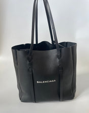 Load image into Gallery viewer, Balenciaga, Balenciaga tote, Designer tote, Balenciaga sale, Everyday tote small, Balenciaga everyday tote, Everyday tote Black, Handbag, preloved handbag, Black handbag
