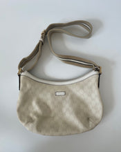 Load image into Gallery viewer, Gucci, Gucci sherry line shoulder bag, White sherry line shoulder bag, white gucci bag, preloved gucci, gucci sale, Handbag, handbags, gucci crossbody, gucci crossbody bag