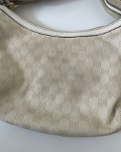 Load image into Gallery viewer, Gucci, Gucci sherry line shoulder bag, White sherry line shoulder bag, white gucci bag, preloved gucci, gucci sale, Handbag, handbags, gucci crossbody, gucci crossbody bag