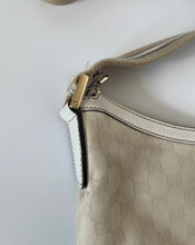Load image into Gallery viewer, Gucci, Gucci sherry line shoulder bag, White sherry line shoulder bag, white gucci bag, preloved gucci, gucci sale, Handbag, handbags, gucci crossbody, gucci crossbody bag