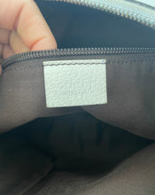 Load image into Gallery viewer, Gucci, Gucci sherry line shoulder bag, White sherry line shoulder bag, white gucci bag, preloved gucci, gucci sale, Handbag, handbags, gucci crossbody, gucci crossbody bag