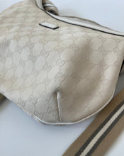 Load image into Gallery viewer, Gucci, Gucci sherry line shoulder bag, White sherry line shoulder bag, white gucci bag, preloved gucci, gucci sale, Handbag, handbags, gucci crossbody, gucci crossbody bag