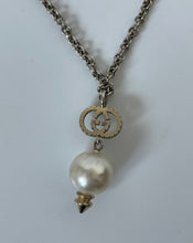 Load image into Gallery viewer, Gucci, Gucci necklace, gucci jewelry, gucci interlocking g necklace, gucci necklace