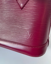 Load image into Gallery viewer, Louis vuitton, Lv, Lv Handbag, Alma bb, alma bb epi, Louis vuitton alma bb epi, louis vuitton alma bb, lv alma bb, epi, alma bb epi fuchsia