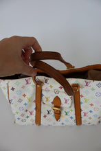 Load image into Gallery viewer, LV, Louis Vuitton, Louis Vuitton Aurelia Gm, LV Aurelia GM, Aurelia GM , Aurelia multicolor, Aurelia, Preluxe, Preloved Louis Vuitton, Cracked Canvas, Vintage Louis Vuitton, vintage LV