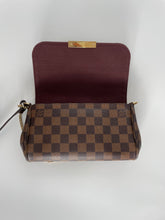 Load image into Gallery viewer, Louis vuitton favorite pm, Favorite handbag, favorite pm, favorite damier, favorite damier ebene, LV favorite, LV crossbody nah, Louis vuitton crossbody, louis vuitton damier
