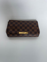 Load image into Gallery viewer, Louis vuitton favorite pm, Favorite handbag, favorite pm, favorite damier, favorite damier ebene, LV favorite, LV crossbody nah, Louis vuitton crossbody, louis vuitton damier
