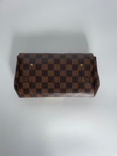 Load image into Gallery viewer, Louis vuitton favorite pm, Favorite handbag, favorite pm, favorite damier, favorite damier ebene, LV favorite, LV crossbody nah, Louis vuitton crossbody, louis vuitton damier