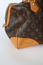 Load image into Gallery viewer, LV, Louis vuitton, LV Stephen bag, Louis vuitton stephen bag, stephen handbag, Monogram Handbag , Handbag, Preloved Handbag, Secondhand handbag, vintage handbag