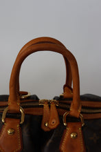 Load image into Gallery viewer, LV, Louis vuitton, LV Stephen bag, Louis vuitton stephen bag, stephen handbag, Monogram Handbag , Handbag, Preloved Handbag, Secondhand handbag, vintage handbag