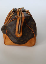Load image into Gallery viewer, LV, Louis vuitton, LV Stephen bag, Louis vuitton stephen bag, stephen handbag, Monogram Handbag , Handbag, Preloved Handbag, Secondhand handbag, vintage handbag
