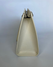 Load image into Gallery viewer, Louis Vuitton, Lv, Louis Vuitton Madeleine Tote bag, Louis Vuitton tote, Louis Vuitton epi leather, LV Madeleine tote, Madeleine tote bag, Madeleine GM Tote