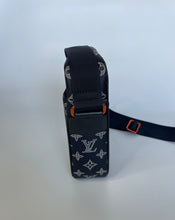 Load image into Gallery viewer, Louis Vuitton, LV, Louis Vuitton upside down, Upside down limited edition, Louis Vuitton danube, Danube crossbody bag, Danube, Danube upside down, Louis Vuitton danube upside down