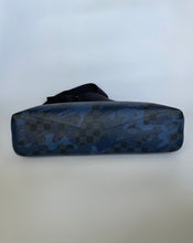 Load image into Gallery viewer, Louis Vuitton, LV, Louis Vuitton Mens Bag, Louis Vuitton Messenger Bag, Louis Vuitton Hunter Damier Camouflage cobalt. Damier Camouflage Cobalt, LV hunter Messenger bag