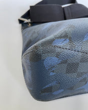 Load image into Gallery viewer, Louis Vuitton, LV, Louis Vuitton Mens Bag, Louis Vuitton Messenger Bag, Louis Vuitton Hunter Damier Camouflage cobalt. Damier Camouflage Cobalt, LV hunter Messenger bag