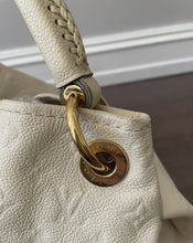 Load image into Gallery viewer, Louis Vuitton artsy Empreinte leather cream creme handbag
