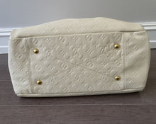 Load image into Gallery viewer, Louis Vuitton artsy Empreinte leather cream creme handbag