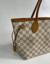 Load image into Gallery viewer, Neverfull pm, neverfull, neverfull damier azur, neverfull azur, louis vuitton, louis vuitton neverfull, louis vuitton neverfull pm, louis vuitton neverfull azur