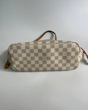 Load image into Gallery viewer, Neverfull pm, neverfull, neverfull damier azur, neverfull azur, louis vuitton, louis vuitton neverfull, louis vuitton neverfull pm, louis vuitton neverfull azur
