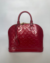 Load image into Gallery viewer, Louis Vuitton alma, Alma PM, Alma Vernis, Louis Vuitton vernis alma, red Louis Vuitton, Louis Vuitton handbag, Preloved Louis Vuitton
