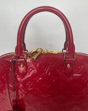 Load image into Gallery viewer, Louis Vuitton alma, Alma PM, Alma Vernis, Louis Vuitton vernis alma, red Louis Vuitton, Louis Vuitton handbag, Preloved Louis Vuitton