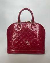 Load image into Gallery viewer, Louis Vuitton alma, Alma PM, Alma Vernis, Louis Vuitton vernis alma, red Louis Vuitton, Louis Vuitton handbag, Preloved Louis Vuitton