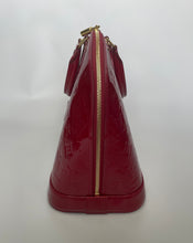Load image into Gallery viewer, Louis Vuitton alma, Alma PM, Alma Vernis, Louis Vuitton vernis alma, red Louis Vuitton, Louis Vuitton handbag, Preloved Louis Vuitton