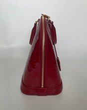 Load image into Gallery viewer, Louis Vuitton alma, Alma PM, Alma Vernis, Louis Vuitton vernis alma, red Louis Vuitton, Louis Vuitton handbag, Preloved Louis Vuitton