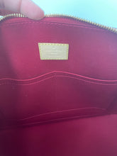 Load image into Gallery viewer, Louis Vuitton alma, Alma PM, Alma Vernis, Louis Vuitton vernis alma, red Louis Vuitton, Louis Vuitton handbag, Preloved Louis Vuitton
