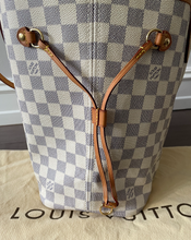 Load image into Gallery viewer, Louis Vuitton Neverfull mm Damier Azur preluxe