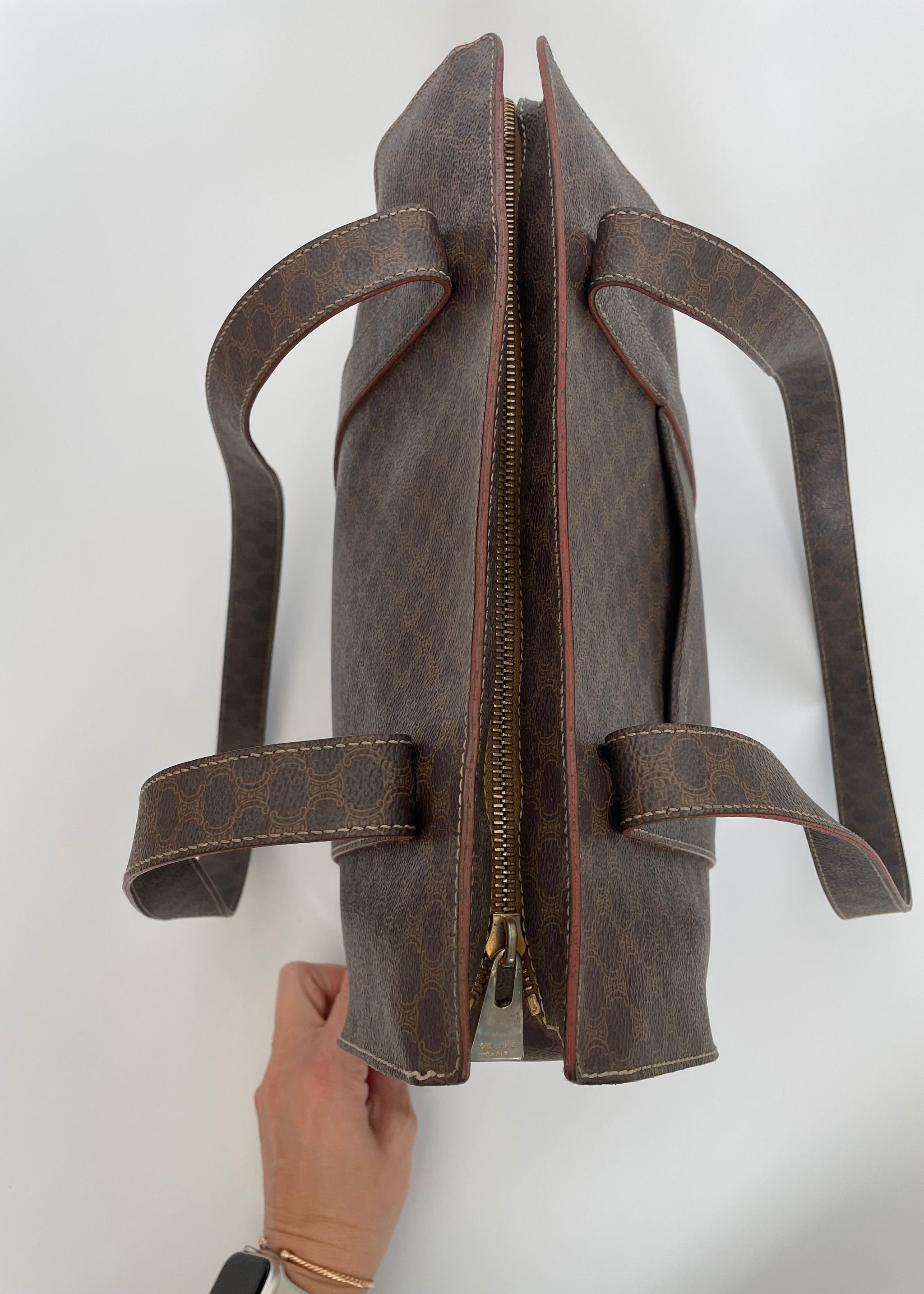 【CELINE】Vintage celine brown macadam triomphe★ショルダー Authentic Celine Vintage Triomphe Monogram Crossbody Bag - Etsy