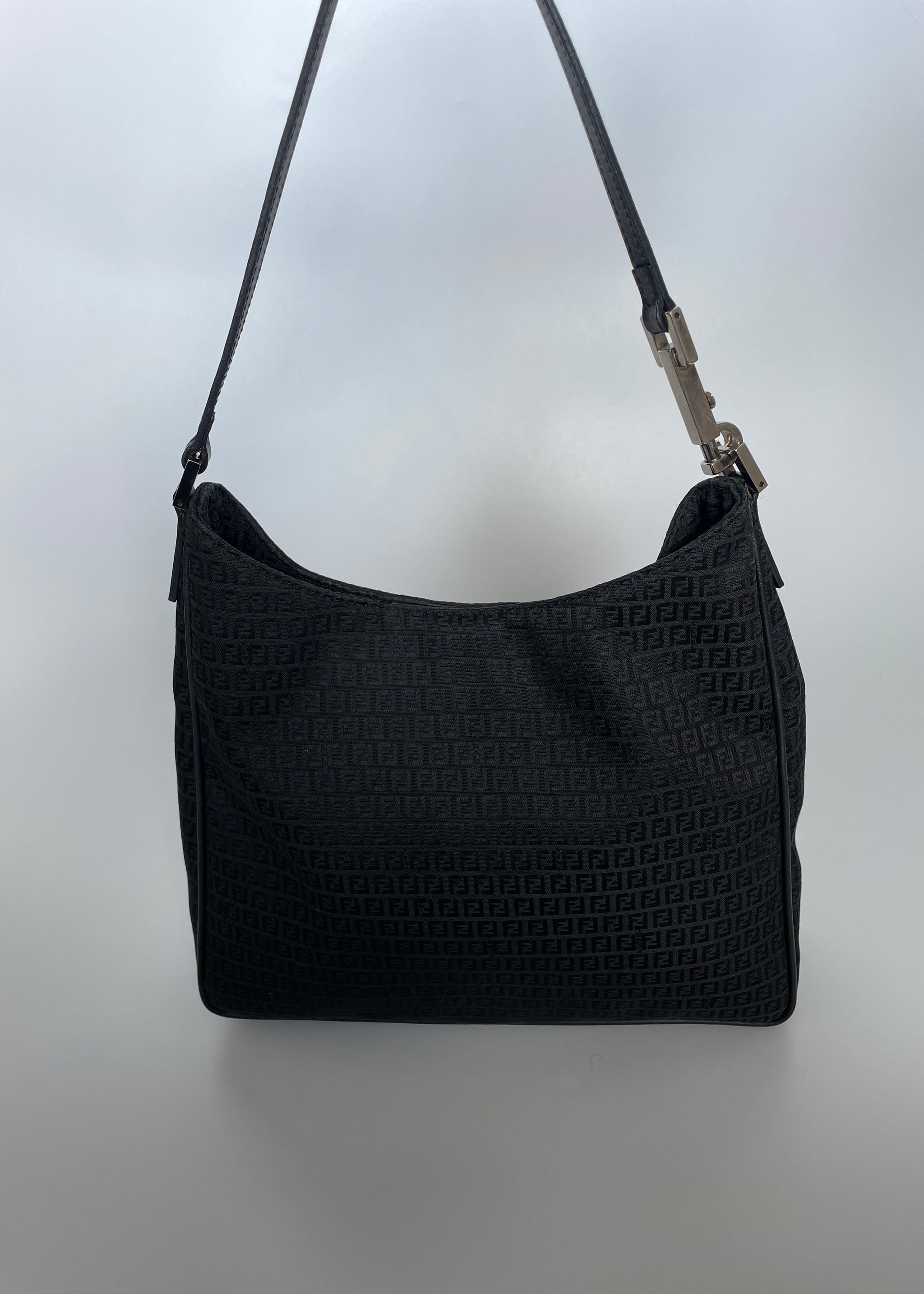 FENDI | ZUCCHINO SHOULDER BAG | BLACK – PRELUXE