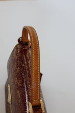 Load image into Gallery viewer, LOUIS VUITTON | SPRING STREET VERNIS HANDBAG | GOLD/ BROWN
