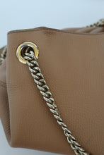 Load image into Gallery viewer, Gucci Gucci soho, Medium gucci soho, medium soho, Gucci medium soho chain bag
