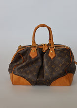 Load image into Gallery viewer, LV, Louis vuitton, LV Stephen bag, Louis vuitton stephen bag, stephen handbag, Monogram Handbag , Handbag, Preloved Handbag, Secondhand handbag, vintage handbag
