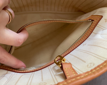 Load image into Gallery viewer, Louis Vuitton Neverfull mm Damier Azur preluxe
