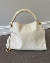 Load image into Gallery viewer, Louis Vuitton artsy Empreinte leather cream creme handbag
