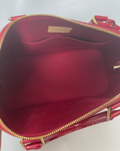 Load image into Gallery viewer, Louis Vuitton alma, Alma PM, Alma Vernis, Louis Vuitton vernis alma, red Louis Vuitton, Louis Vuitton handbag, Preloved Louis Vuitton
