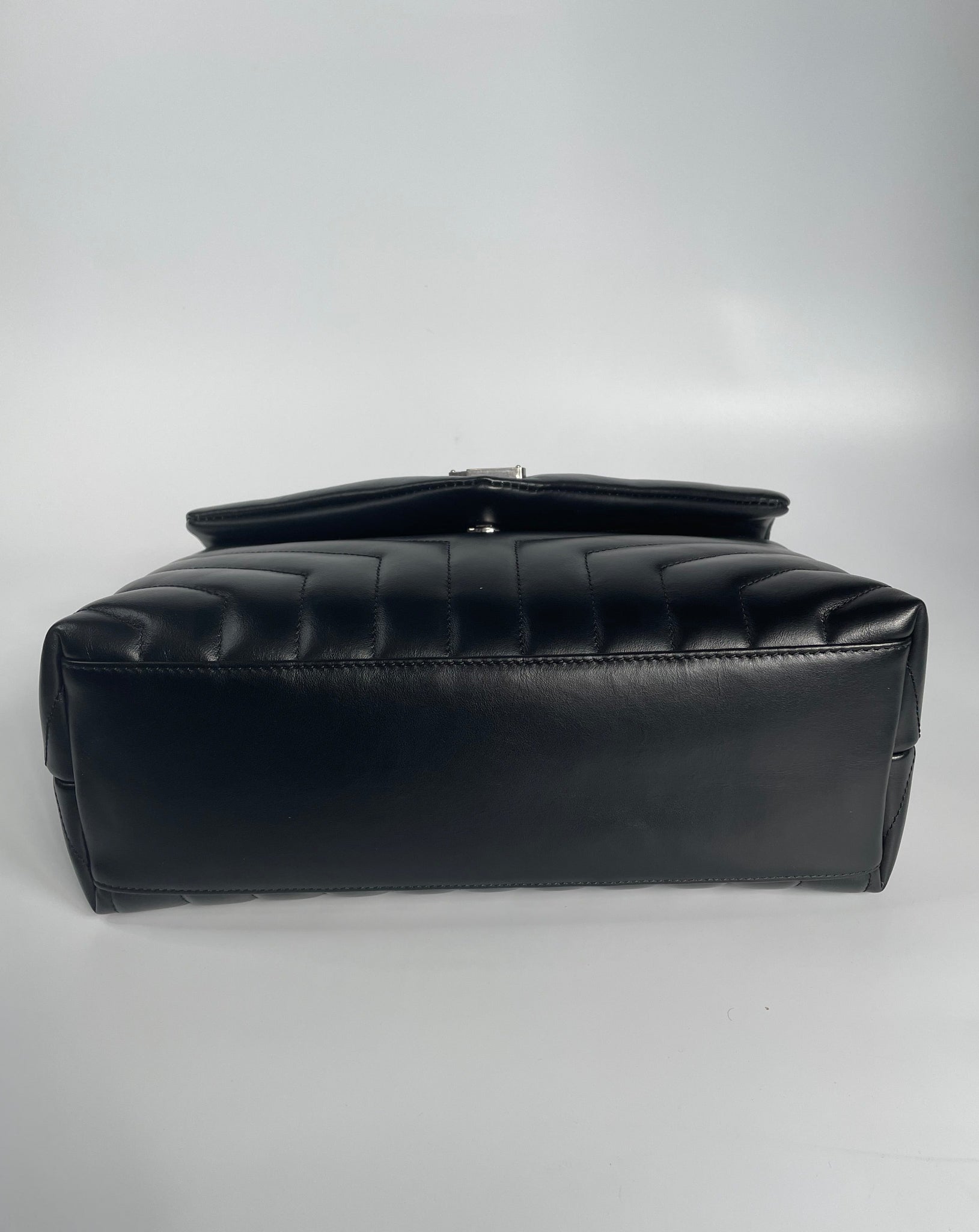 Yves Saint Laurent YSL LouLou Shoulder Chain Bag Black Gold Matelassé $2450  MSRP