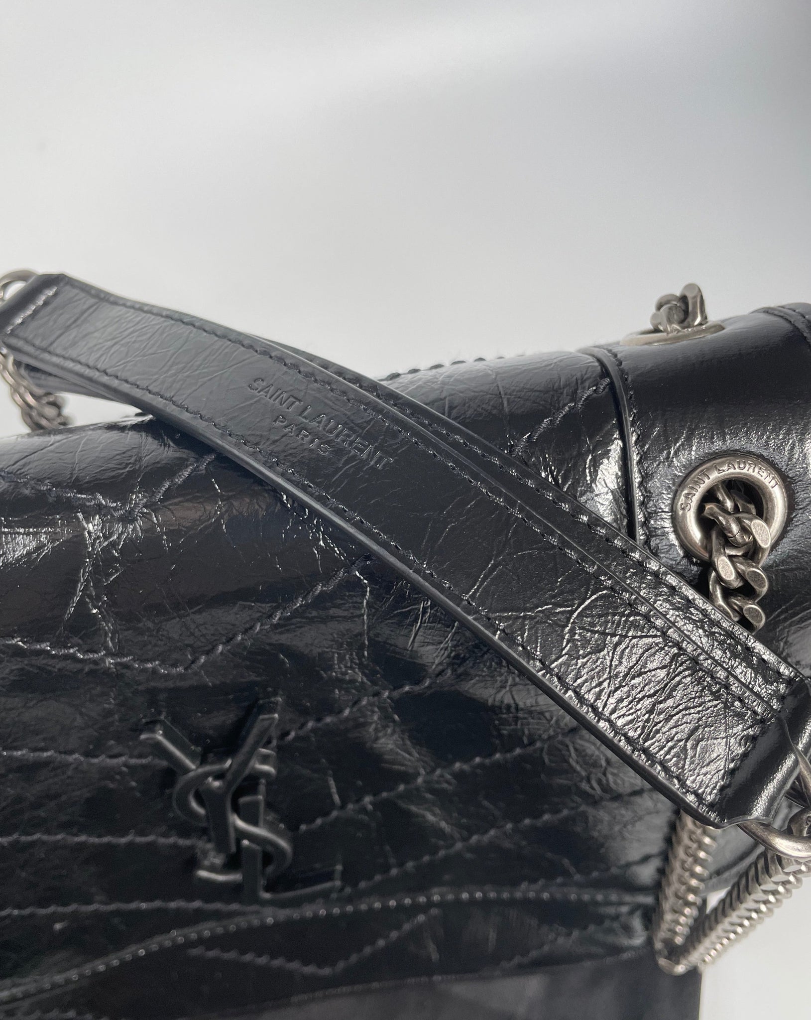 Saint Laurent Niki baby Black Leather ref.670475 - Joli Closet