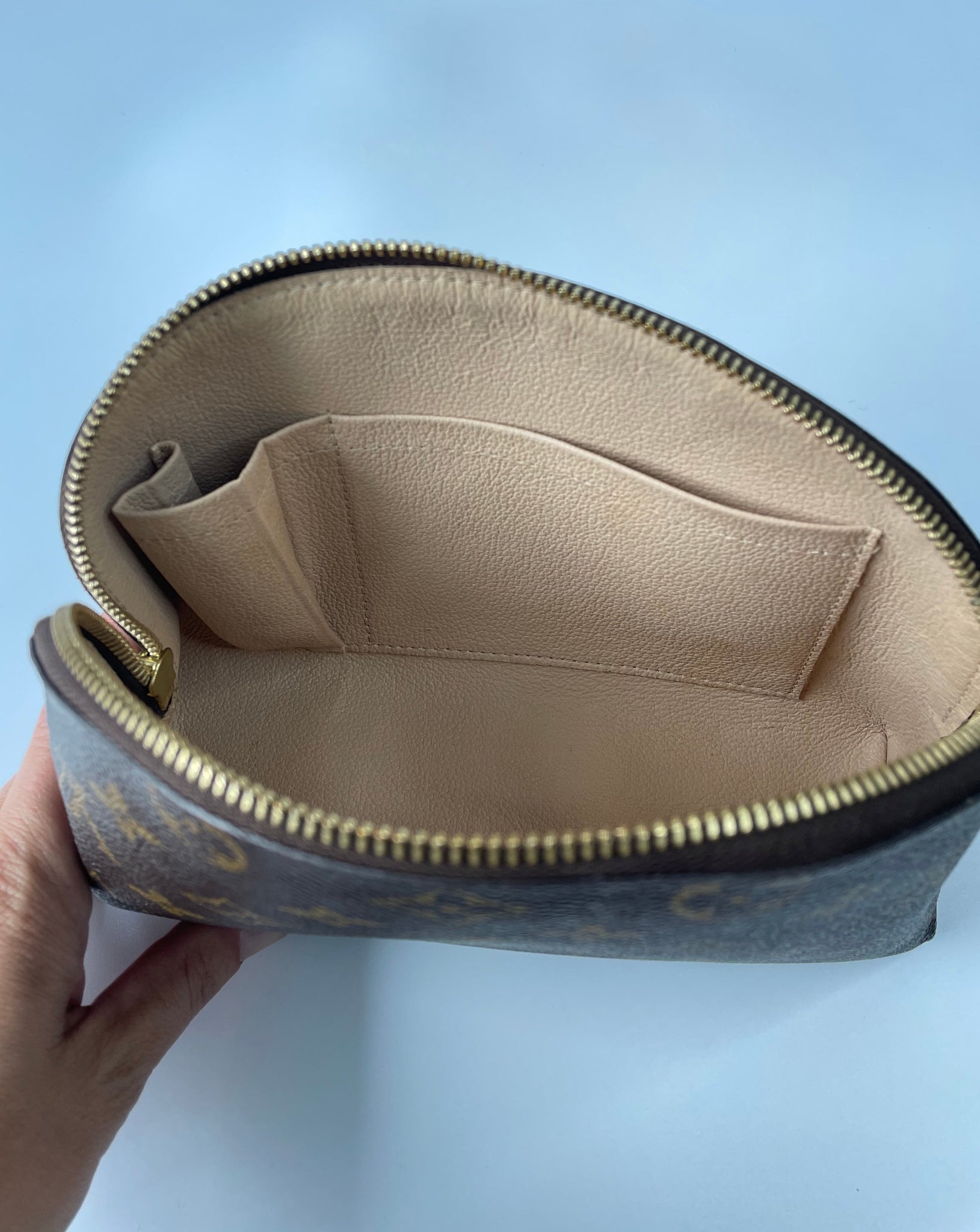 cosmetic pouch gm